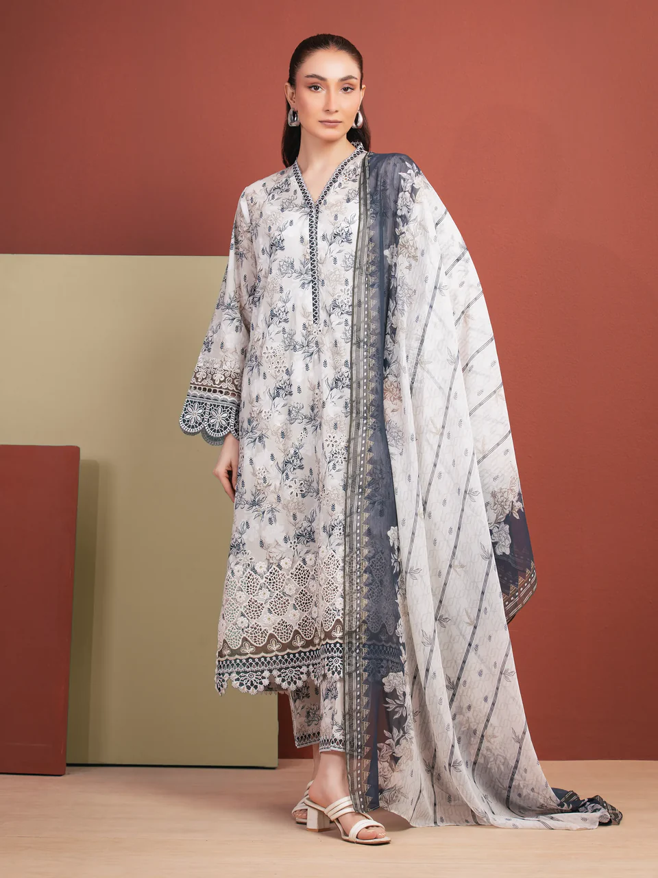 Ivory Elegance Unstitched Embroidered Ensemble